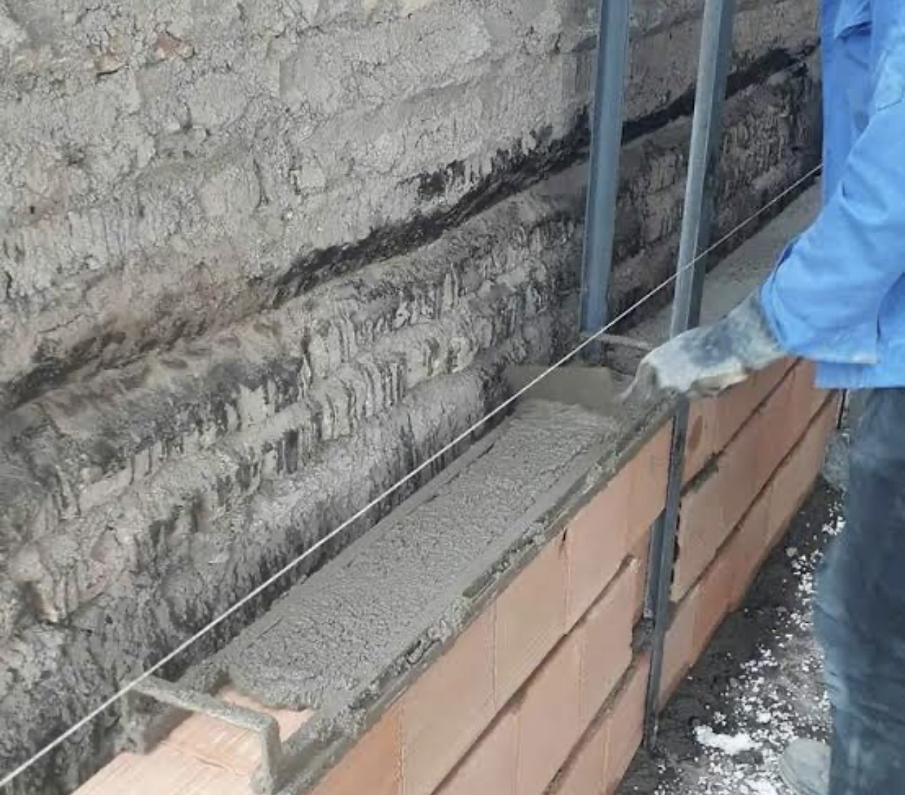 •	آجرچینی تخصصی 	•	خدمات حرفه‌ای آجرچینی 	•	آجرچینی و خدمات ساختمانی 	•	اجرای آجرچینی با کیفیت ماند